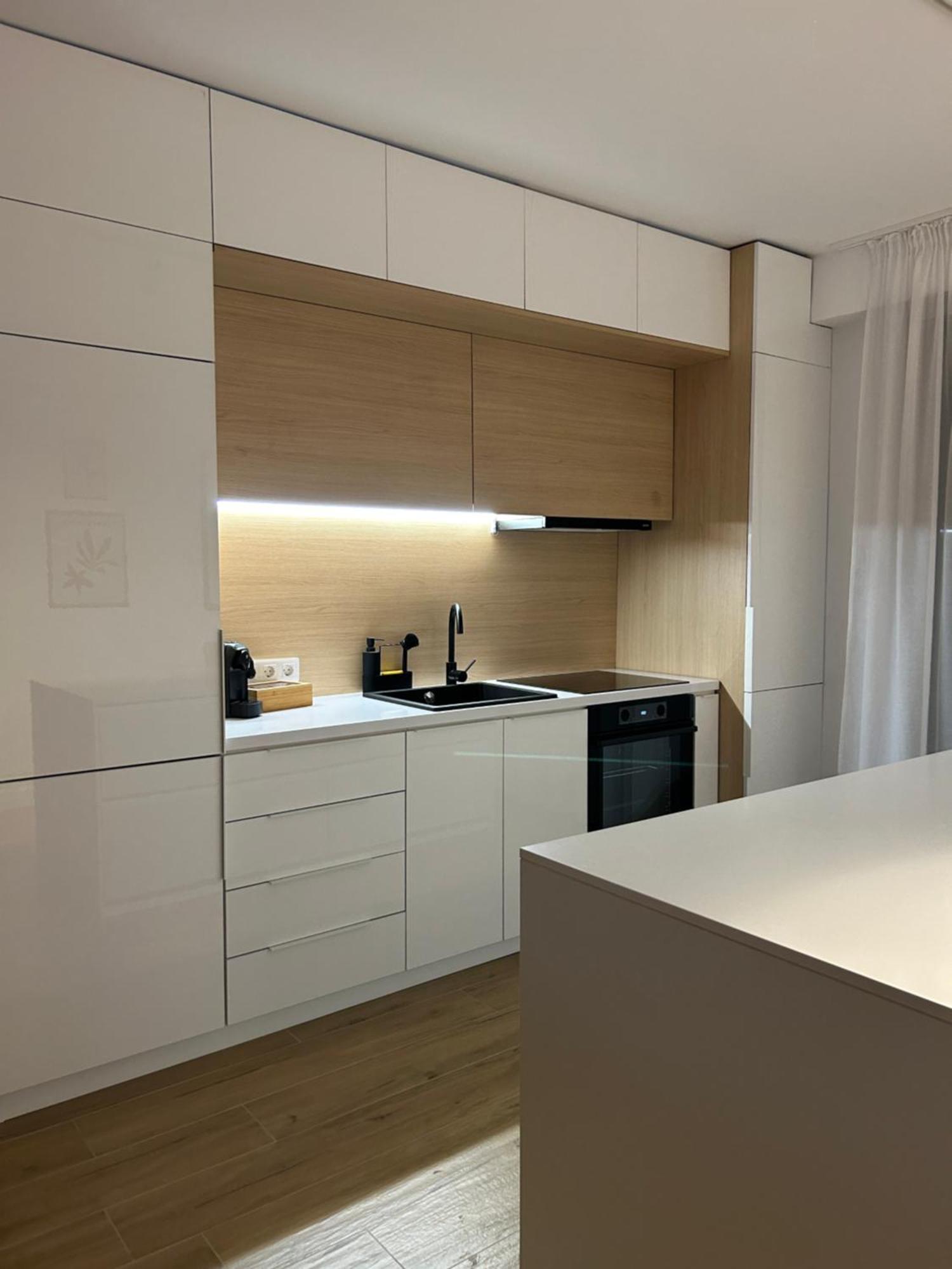 Mirror Apartments Сату-Маре Экстерьер фото